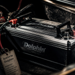 batterie dolphin installée dans un bateau