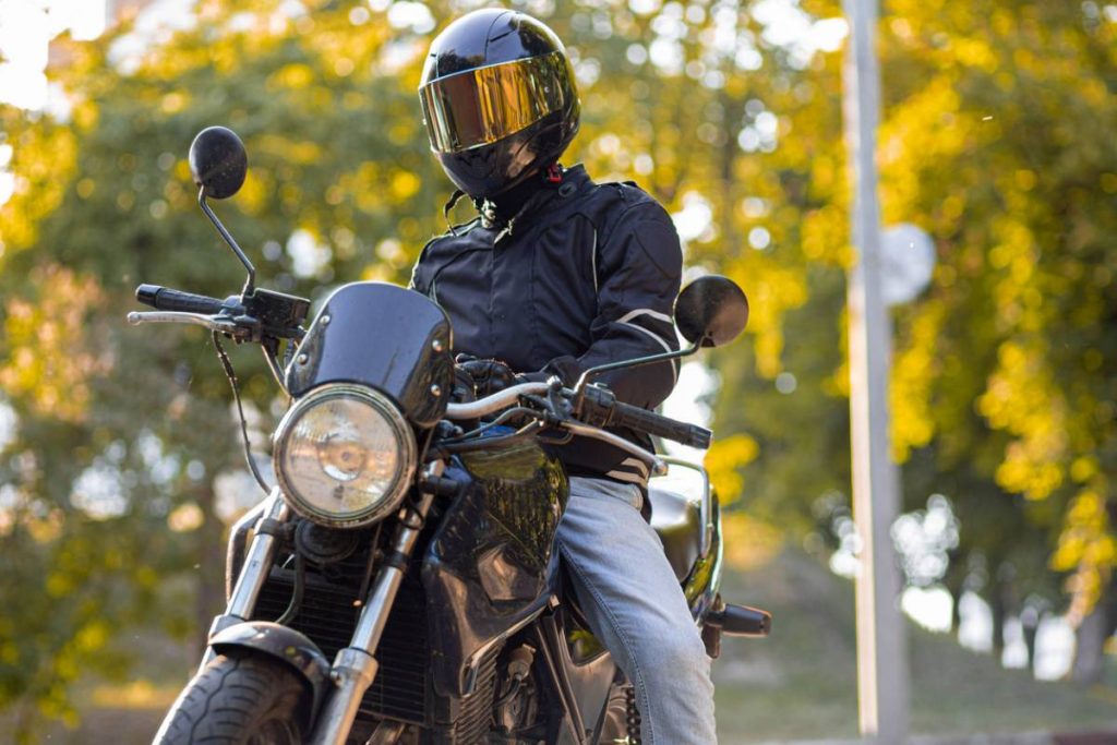 Assurance moto : quelle formule choisir selon votre profil de conducteur ?